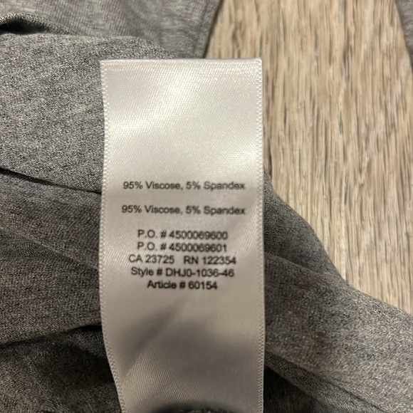 The Group Babaton Long Sleeve V-Neck Tee - Picture 13 of 13